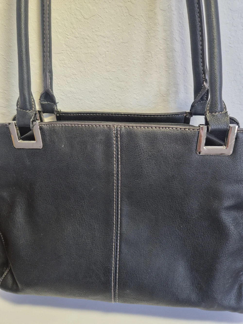 Liz Claiborne Black Leather Sholder Bag 3 Compartments Multiple Pockets!